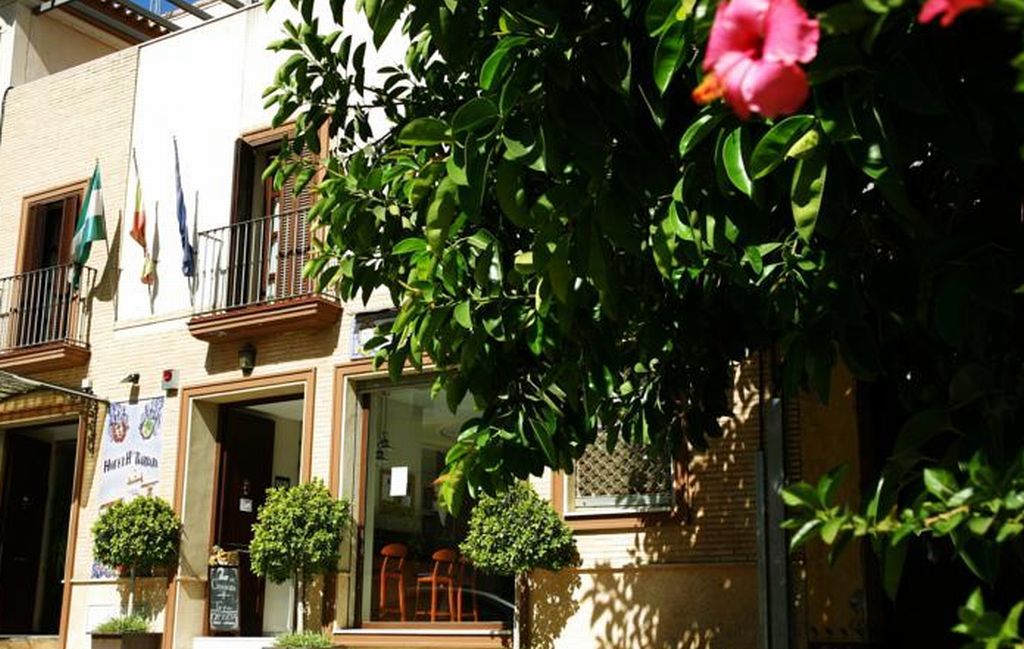 Ele Santabarbara Hotell Castilleja de la Cuesta Eksteriør bilde