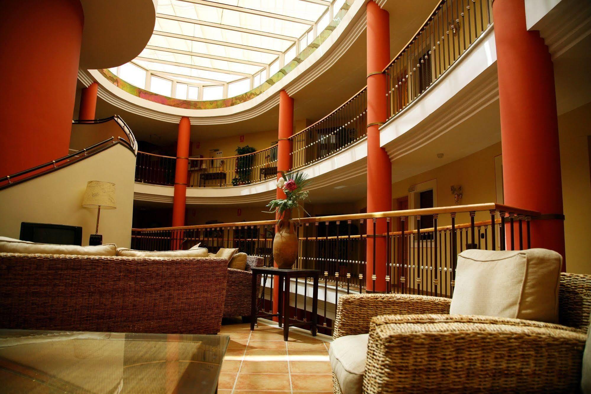 Ele Santabarbara Hotell Castilleja de la Cuesta Eksteriør bilde